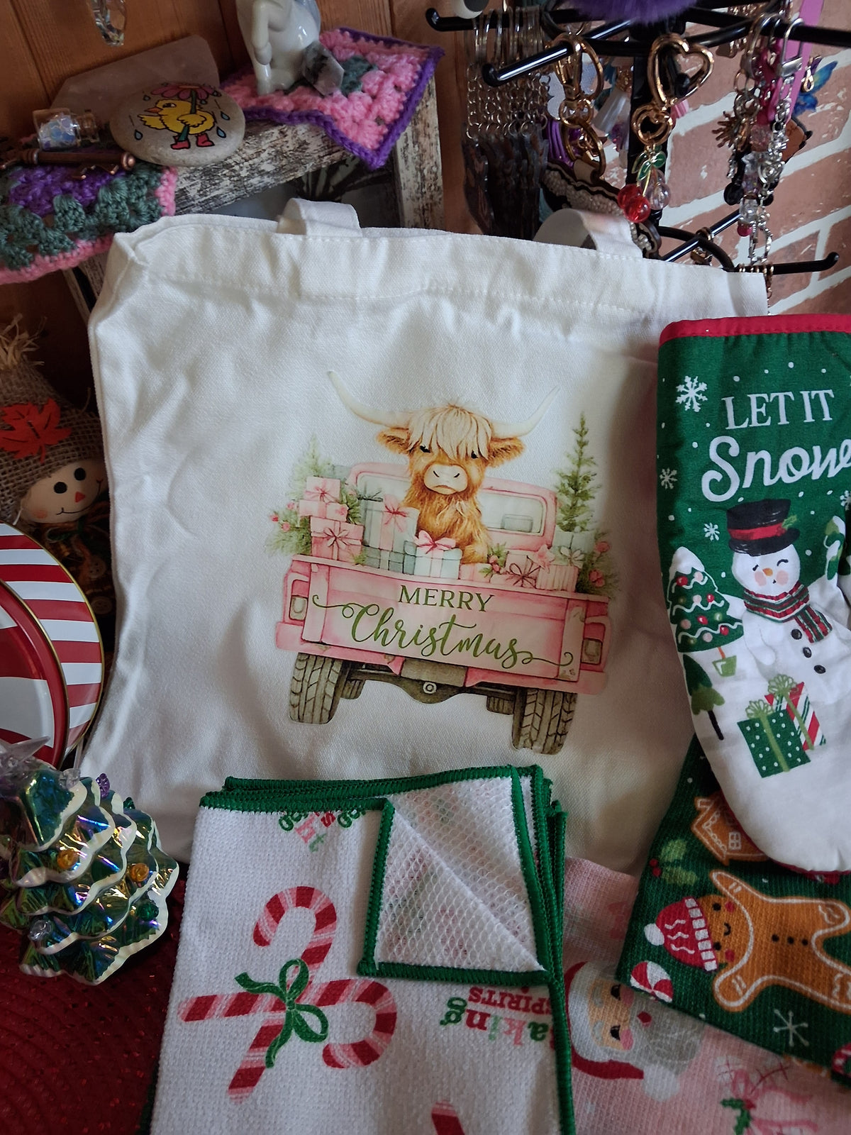 The Joyful Christmas Mystery Scoop!