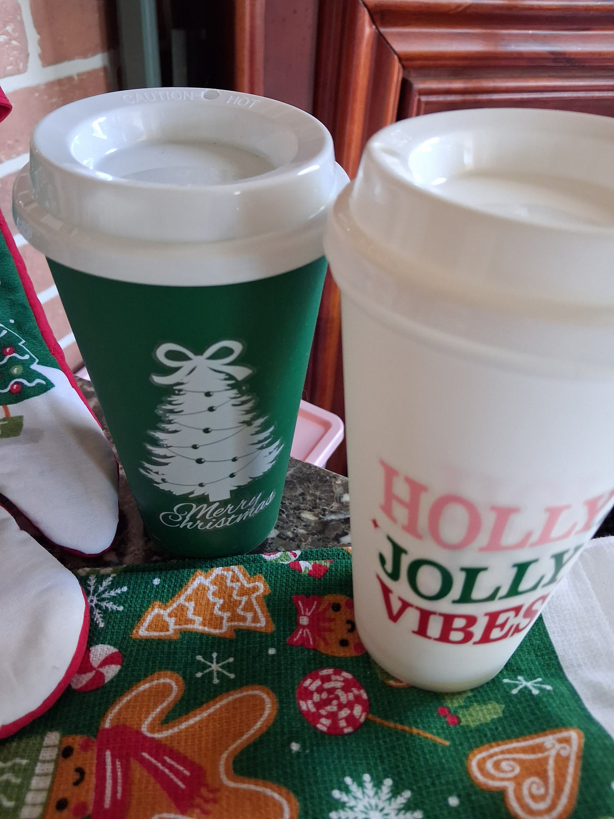 The Joyful Christmas Mystery Scoop!