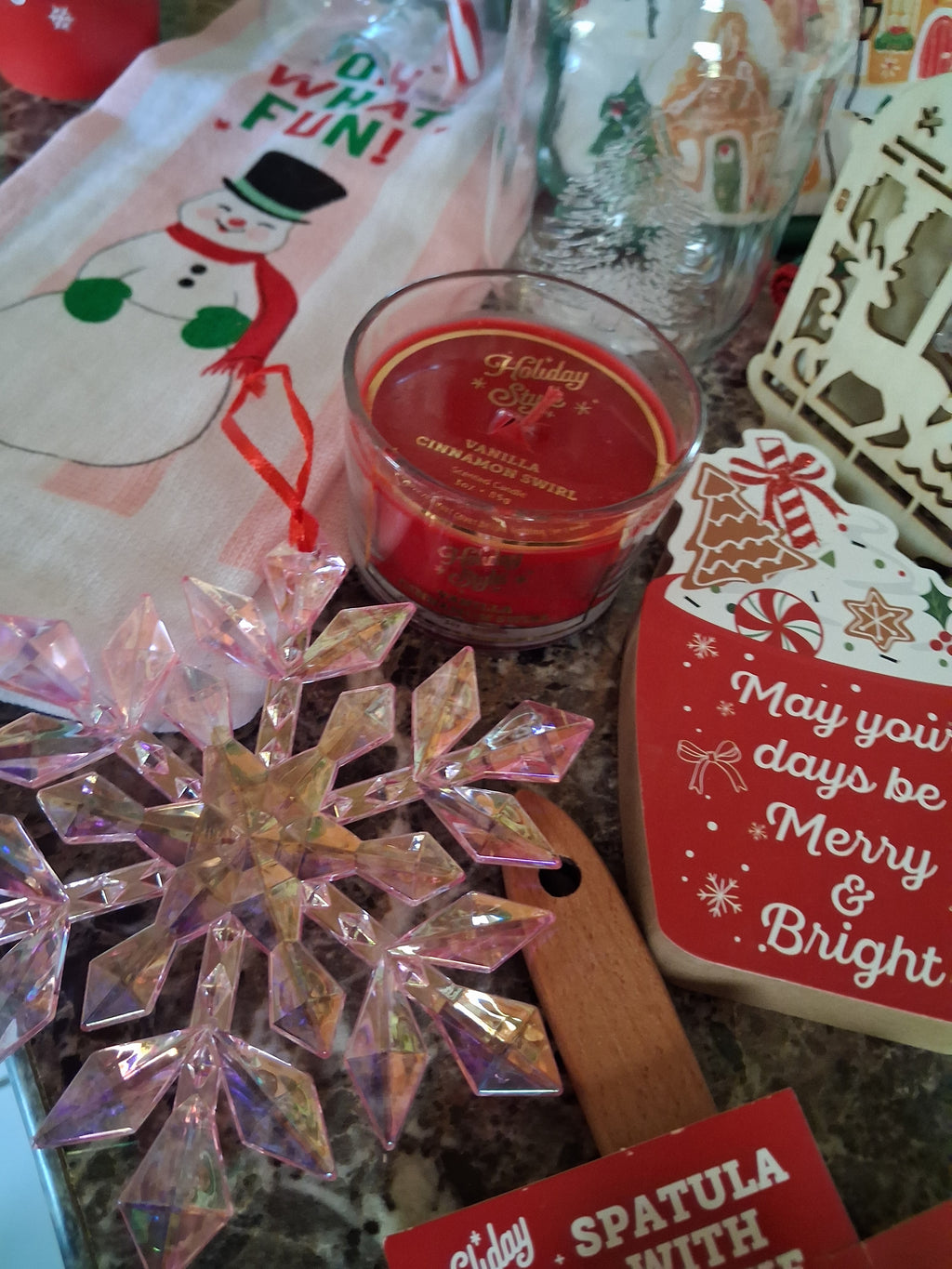 The Joyful Christmas Mystery Scoop!